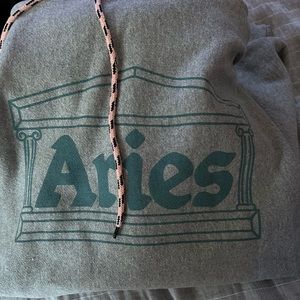Men’s size M oversized Aries Arise grey hoodie. Brand new with tags.